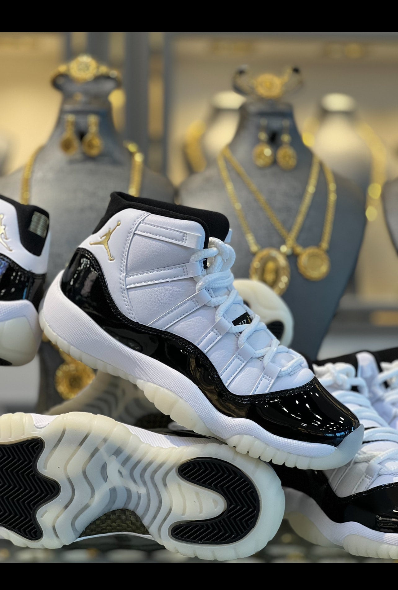 Air Jordan XI Retro 'Gratitude'